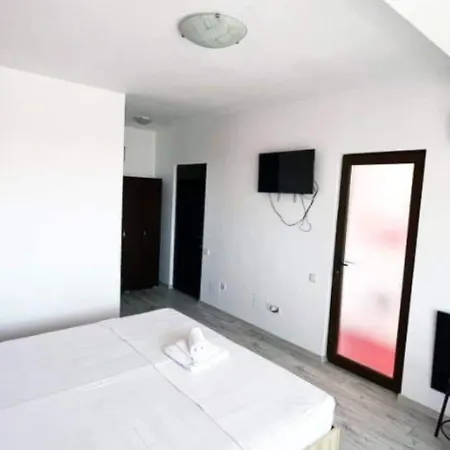 Studioapartment Luxor فندق 3*