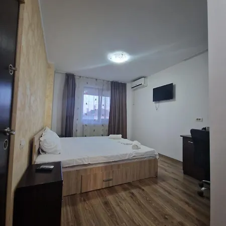 فندق Studioapartment Luxor 3*